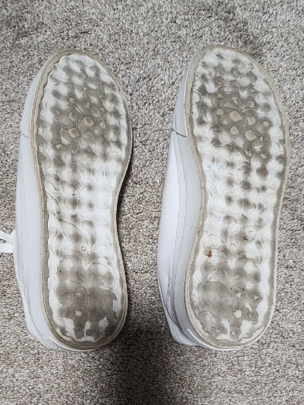 Roxy Women’s Casual White Canvas Lace-Up Sneakers
